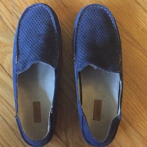 Olukai women’s slip on size 8